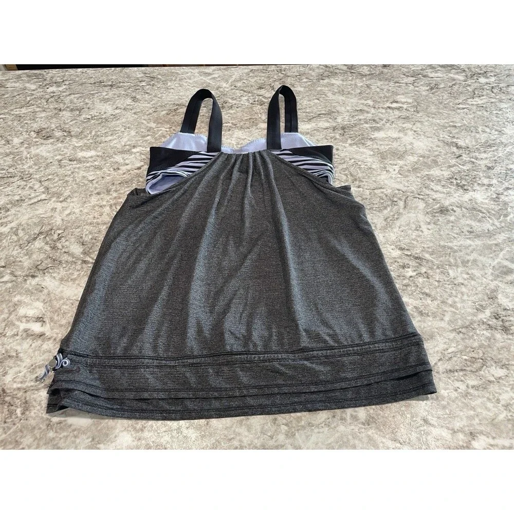 Lululemon Run Back On Track Tank, Black Classic Stripe Polar Haze Black Size 6